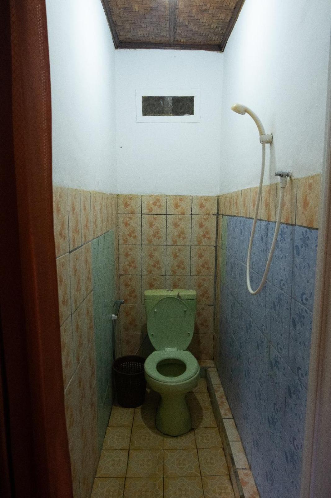 Ramdan Homestay Kuta  エクステリア 写真