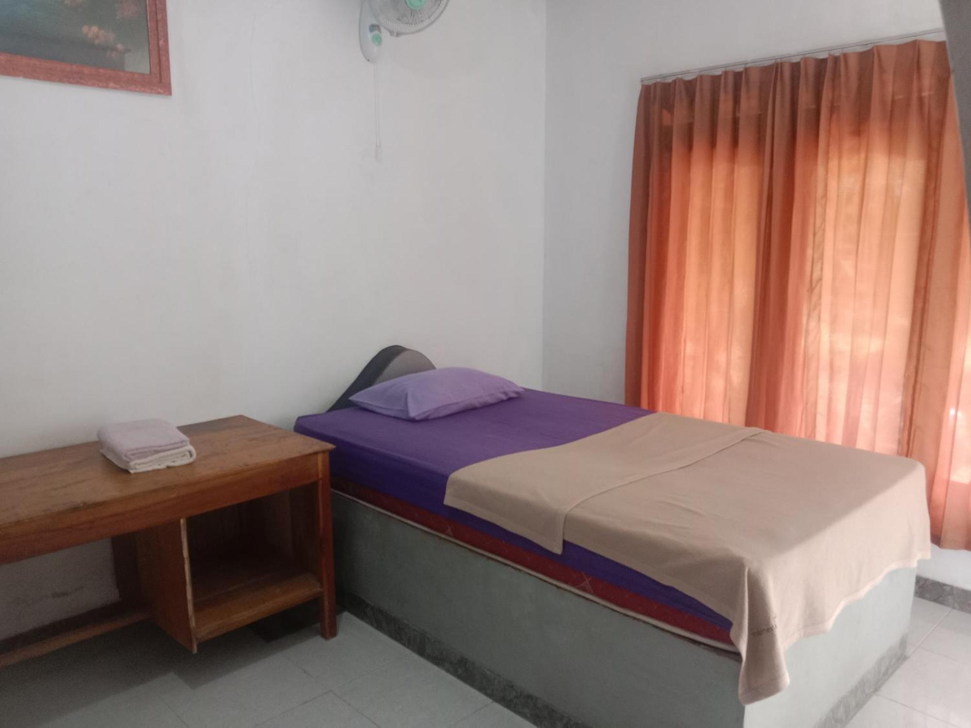 Ramdan Homestay Kuta  エクステリア 写真