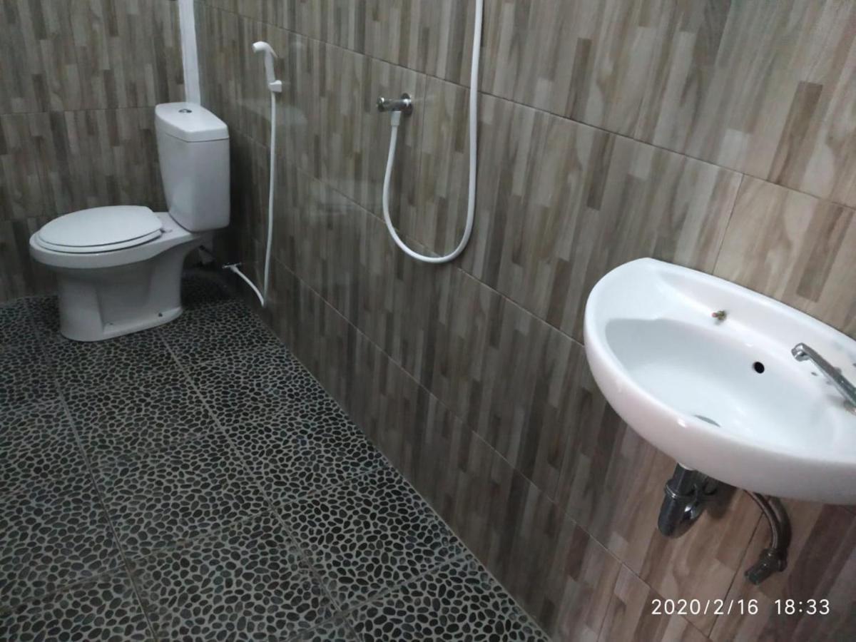 Ramdan Homestay Kuta  エクステリア 写真