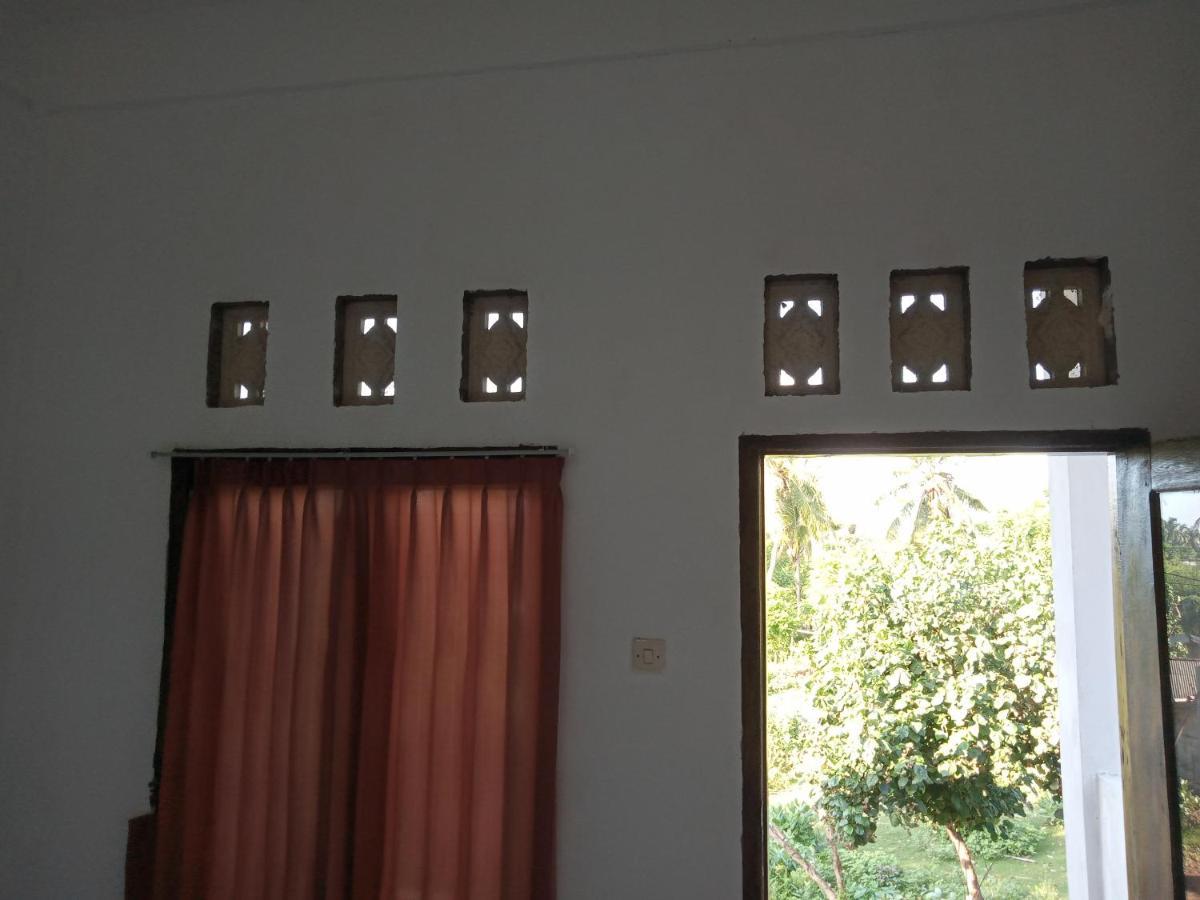 Ramdan Homestay Kuta  エクステリア 写真