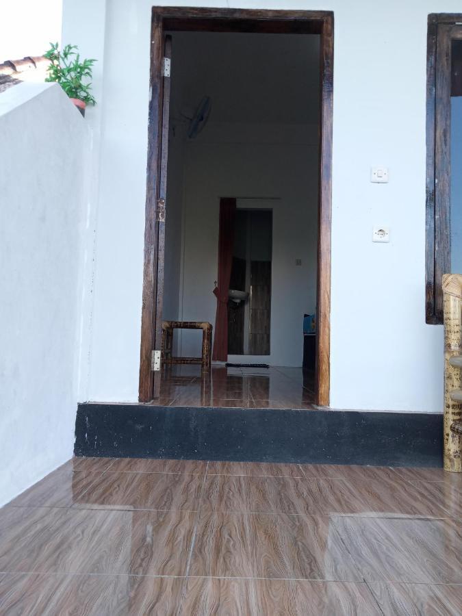 Ramdan Homestay Kuta  エクステリア 写真